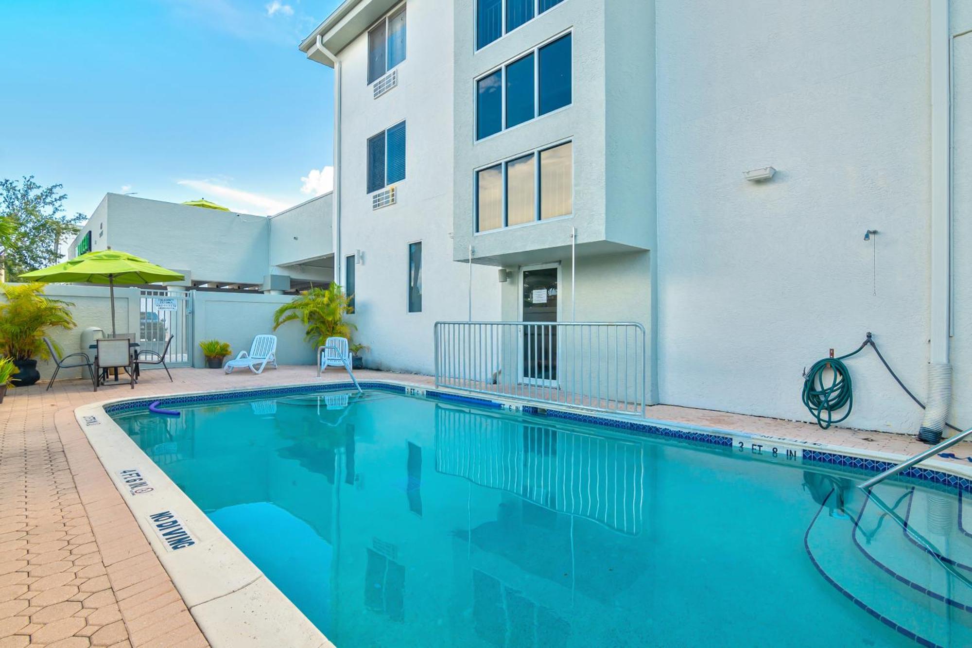 Naples Park Central Hotel Kültér fotó
